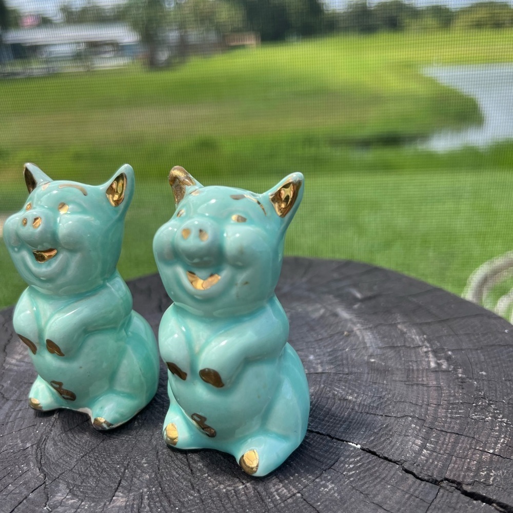 2-Vintage Green  Gold Trim Little Pig Salt Shakers - Picture 3 of 12